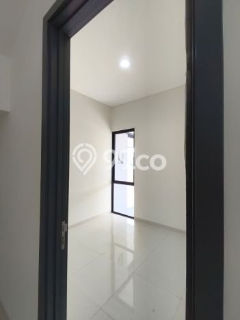 Rumah sewa siap huni 4 KT di Suvarna Sutera, Tangerang Rumah sewa siap huni 4 KT di Suvarna Sutera, Tangerang