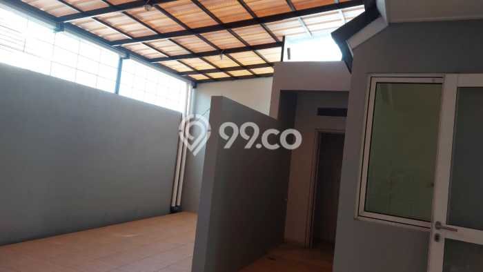 Rumah Modern 2 KT di Suvarna Sutera Tangerang Rumah Modern 2 KT di Suvarna Sutera Tangerang