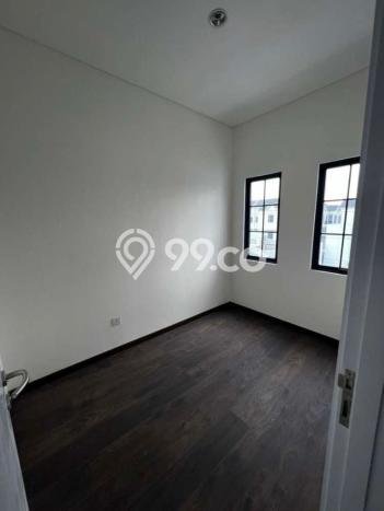 Disewakan Rumah Harga Terjangkau di Suvarna Sutera Tangerang Punya 4 Kamar Tidur Disewakan Rumah Harga Terjangkau di Suvarna Sutera Tangerang Punya 4 Kamar Tidur