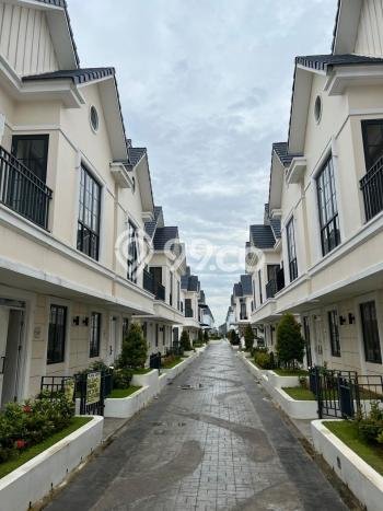 For Sale Hunian Rumah Nyaman 4 KT di Suvarna Sutera, Tangerang For Sale Hunian Rumah Nyaman 4 KT di Suvarna Sutera, Tangerang