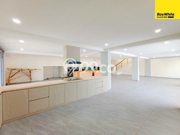 Ready to Use! Luxury House LT 300m2 Desain Modern di BSD The Icon Ready to Use! Luxury House LT 300m2 Desain Modern di BSD The Icon
