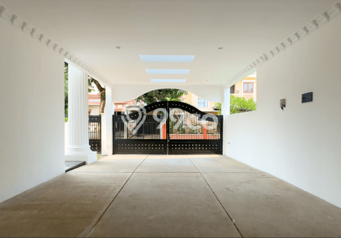 Rumah Elit Modern Siap Huni di BSD Puspita Loka Tangerang Rumah Elit Modern Siap Huni di BSD Puspita Loka Tangerang