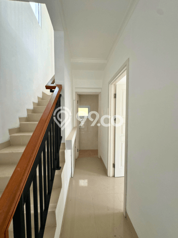 Rumah Elit Modern Tanpa Renovasi di Gading Serpong Tangerang Rumah Elit Modern Tanpa Renovasi di Gading Serpong Tangerang