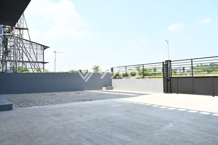 Disewakan Gudang komersial di Legok luas bangunan 330m2 Disewakan Gudang komersial di Legok luas bangunan 330m2