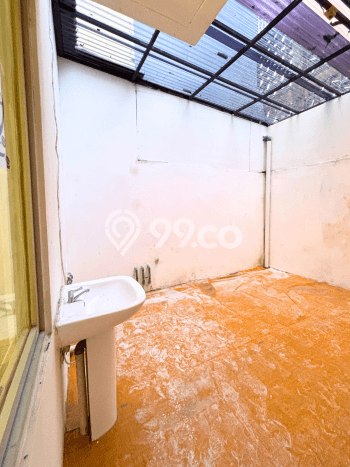 Ruko Dijual di Tangerang LT 85m2 & LB 200m2 Lokasi Terbaik! Ruko Dijual di Tangerang LT 85m2 & LB 200m2 Lokasi Terbaik!