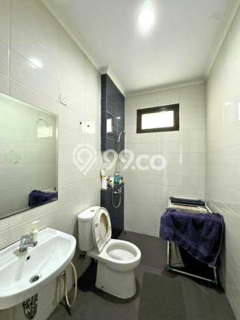 Siap Huni Hunian Elit 4 Kamar di BSD Dekat ke Mana Saja Siap Huni Hunian Elit 4 Kamar di BSD Dekat ke Mana Saja