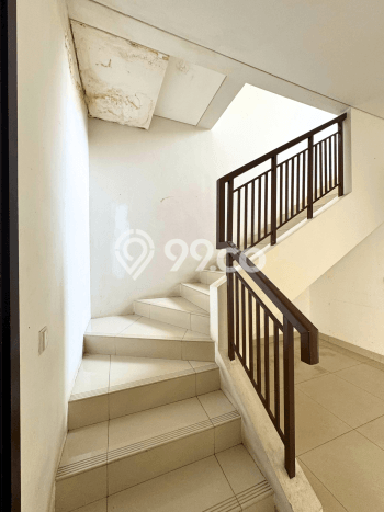 Rumah Luas Asri 3 KT Siap Huni di BSD City Tangerang Rumah Luas Asri 3 KT Siap Huni di BSD City Tangerang