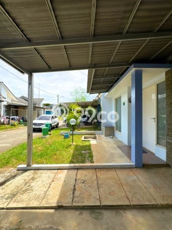 For Sale Rumah 2 Kamar Lokasi Ideal Bagus dan Strategis di Serpong For Sale Rumah 2 Kamar Lokasi Ideal Bagus dan Strategis di Serpong