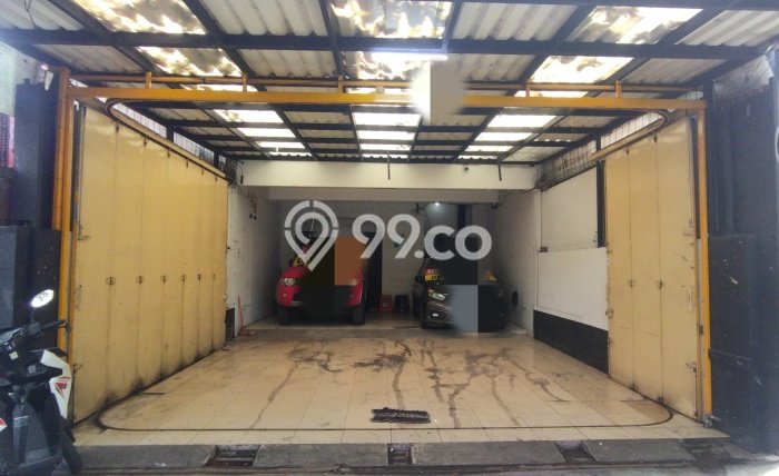 For Rent Ruko Strategis di , Luas 210m2m², Lokasi Bisnis, Akses Mudah For Rent Ruko Strategis di , Luas 210m2m², Lokasi Bisnis, Akses Mudah