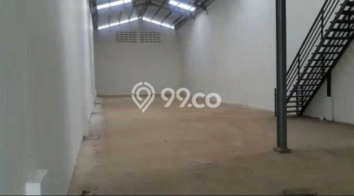 Gudang Area Komersial di , Luas 300m2m², Mainroad Gudang Area Komersial di , Luas 300m2m², Mainroad