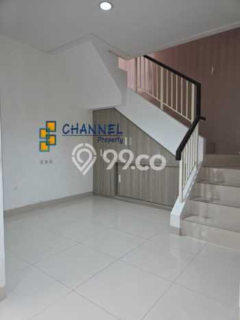For Sale Rumah 4 Kamar Lokasi Ideal Bagus dan Strategis di BSD For Sale Rumah 4 Kamar Lokasi Ideal Bagus dan Strategis di BSD