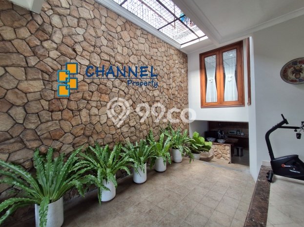Hunian Mewah Dijual LT 310m2 di BSD, Tangerang Selatan Hunian Mewah Dijual LT 310m2 di BSD, Tangerang Selatan