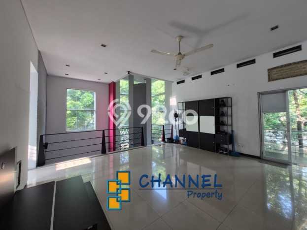 Rumah Elit Modern Tanpa Renovasi di BSD Kencana Loka Tangerang Rumah Elit Modern Tanpa Renovasi di BSD Kencana Loka Tangerang