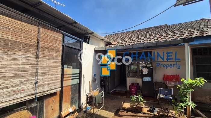 Rumah Modern 2 Kamar LT 180m2 di BSD Griya Loka Rumah Modern 2 Kamar LT 180m2 di BSD Griya Loka
