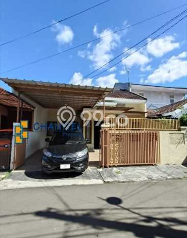 Jual Rumah Strategis Bagus Punya 3 KT di BSD Tangerang Selatan SHM Jual Rumah Strategis Bagus Punya 3 KT di BSD Tangerang Selatan SHM