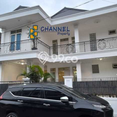 Siap Huni Hunian Elit 6 Kamar di BSD Dekat ke Mana Pun Siap Huni Hunian Elit 6 Kamar di BSD Dekat ke Mana Pun
