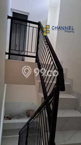 Rumah Modern 2 KT di BSD Nusaloka Tangerang Unfurnished Rumah Modern 2 KT di BSD Nusaloka Tangerang Unfurnished