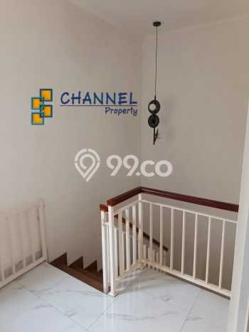 Rumah Modern 3 KT di Ciater Tangerang Semi Furnished Rumah Modern 3 KT di Ciater Tangerang Semi Furnished