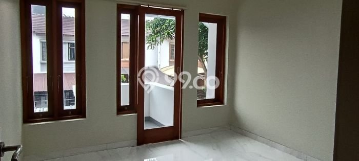 HUNIAN IMPIAN! Rumah di BSD, 2 KM, Free Banjir, Luas 125m² Bangunan 100m² HUNIAN IMPIAN! Rumah di BSD, 2 KM, Free Banjir, Luas 125m² Bangunan 100m²