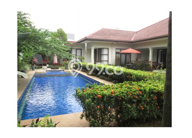 Rumah Elit Modern Tanpa Renovasi di Gandaria Jakarta Selatan Rumah Elit Modern Tanpa Renovasi di Gandaria Jakarta Selatan