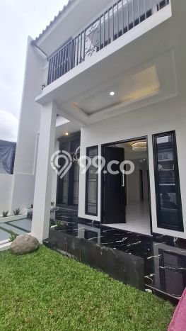 Siap Huni Hunian Elit 4 Kamar di BSD Dekat ke Mana Saja Siap Huni Hunian Elit 4 Kamar di BSD Dekat ke Mana Saja