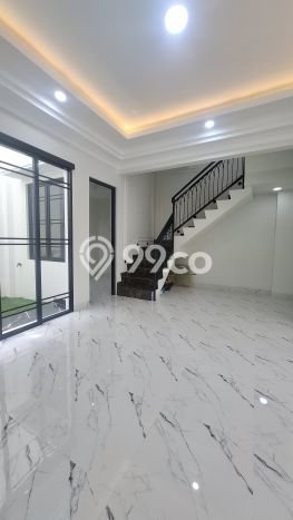 Siap Huni Hunian Elit 4 Kamar di BSD Dekat ke Mana Pun Siap Huni Hunian Elit 4 Kamar di BSD Dekat ke Mana Pun