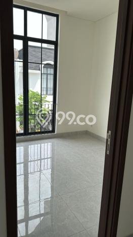 Disewakan! Rumah 2 Kamar Tidur &
2 Kamar Mandi di Bintaro, Tangerang Selatan Disewakan! Rumah 2 Kamar Tidur &
2 Kamar Mandi di Bintaro, Tangerang Selatan