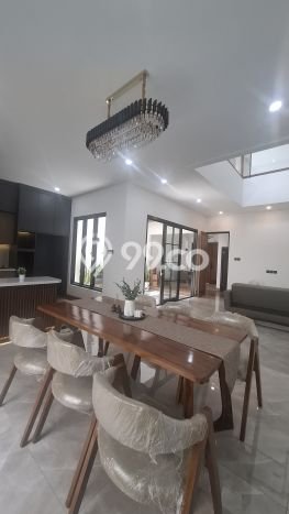 Hot Offer Hunian Mewah Ideal dan Luas di BSD, Tangerang Selatan Hot Offer Hunian Mewah Ideal dan Luas di BSD, Tangerang Selatan