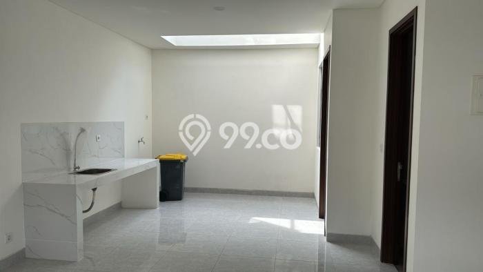 Disewakan! Rumah 2 Kamar Tidur &
2 Kamar Mandi di Bintaro, Tangerang Selatan Disewakan! Rumah 2 Kamar Tidur &
2 Kamar Mandi di Bintaro, Tangerang Selatan