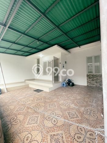For Sale Rumah 2 Kamar Lokasi Ideal Bagus dan Strategis di Cinere For Sale Rumah 2 Kamar Lokasi Ideal Bagus dan Strategis di Cinere