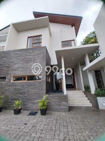 For Sale! Luxury House LT 468m2 Desain Modern di Kemang For Sale! Luxury House LT 468m2 Desain Modern di Kemang