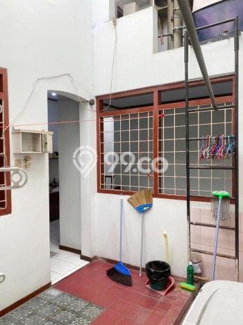 Rumah Strategis Minimalis Lb 250m2 di Cinere, Depok Rumah Strategis Minimalis Lb 250m2 di Cinere, Depok