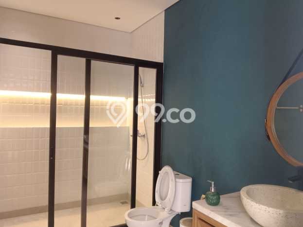 For Sale! Luxury House LT 440m2 Desain Modern di Cinere For Sale! Luxury House LT 440m2 Desain Modern di Cinere