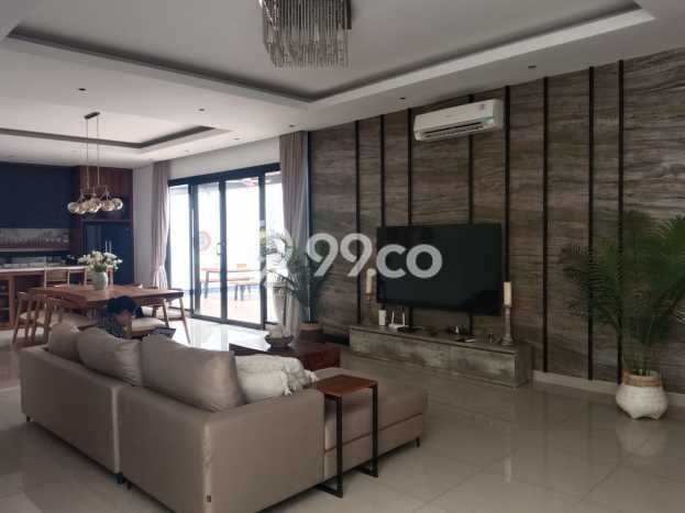For Sale! Luxury House LT 440m2 Desain Modern di Cinere For Sale! Luxury House LT 440m2 Desain Modern di Cinere