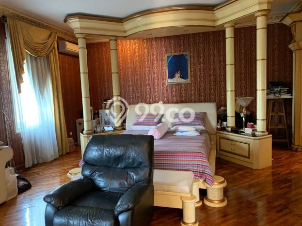 Ready to Use! Luxury House LT 688m2 Desain Elegan di Pantai Indah Kapuk Ready to Use! Luxury House LT 688m2 Desain Elegan di Pantai Indah Kapuk