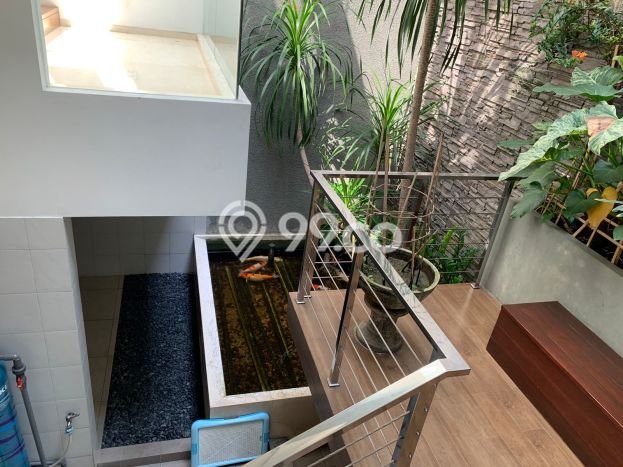 Dijual Rumah Luas Elegan Dengan View Eksklusif di Pluit, Jakarta Utara Dijual Rumah Luas Elegan Dengan View Eksklusif di Pluit, Jakarta Utara