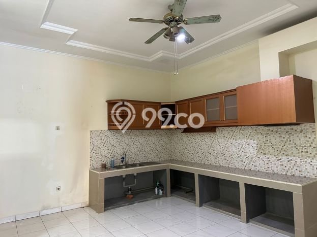 Rumah Mewah LB 250m2 Siap Pakai Desain Elegan di Penjaringan, Jakarta Utara Rumah Mewah LB 250m2 Siap Pakai Desain Elegan di Penjaringan, Jakarta Utara