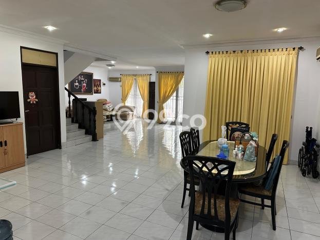 Siap Huni Hunian Elit 5 Kamar di Penjaringan Dekat ke Mana Saja Siap Huni Hunian Elit 5 Kamar di Penjaringan Dekat ke Mana Saja