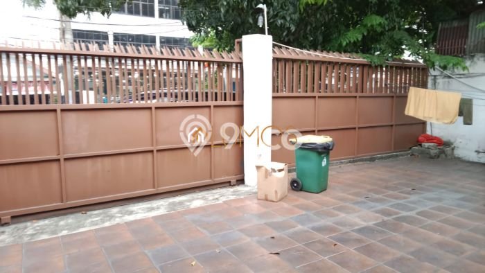 For Sale Rumah Mewah Exclusive di Kebon Jeruk, Jakarta Barat For Sale Rumah Mewah Exclusive di Kebon Jeruk, Jakarta Barat