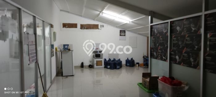 Gudang Premium Kawasan Jati Asih, Luas 1000m2m², Mainroad, Area Bisnis Aktif Gudang Premium Kawasan Jati Asih, Luas 1000m2m², Mainroad, Area Bisnis Aktif
