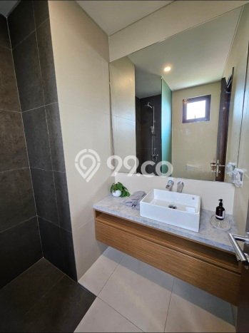 Rumah Elit LB 248m2 Siap Pakai Desain Elegan di BSD City, Tangerang Rumah Elit LB 248m2 Siap Pakai Desain Elegan di BSD City, Tangerang