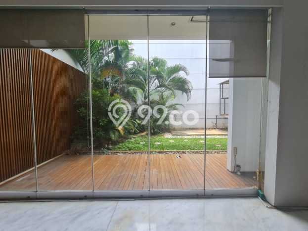 Jual Rumah Luas Elegan Dengan View Cantik di Intercon, Jakarta Barat Jual Rumah Luas Elegan Dengan View Cantik di Intercon, Jakarta Barat