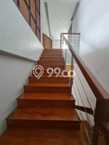 Jual Rumah Luas Elegan Dengan View Cantik di Intercon, Jakarta Barat Jual Rumah Luas Elegan Dengan View Cantik di Intercon, Jakarta Barat