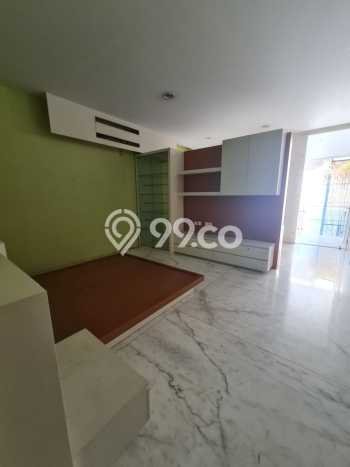 Jual Rumah Luas Elegan Dengan View Cantik di Intercon, Jakarta Barat Jual Rumah Luas Elegan Dengan View Cantik di Intercon, Jakarta Barat