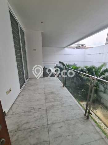 Jual Rumah Luas Elegan Dengan View Cantik di Intercon, Jakarta Barat Jual Rumah Luas Elegan Dengan View Cantik di Intercon, Jakarta Barat