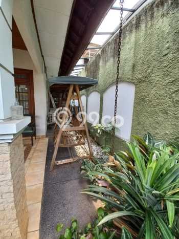 Jual Rumah Luas Elegan Dengan View Cantik di Pondok Labu, Jakarta Selatan Jual Rumah Luas Elegan Dengan View Cantik di Pondok Labu, Jakarta Selatan