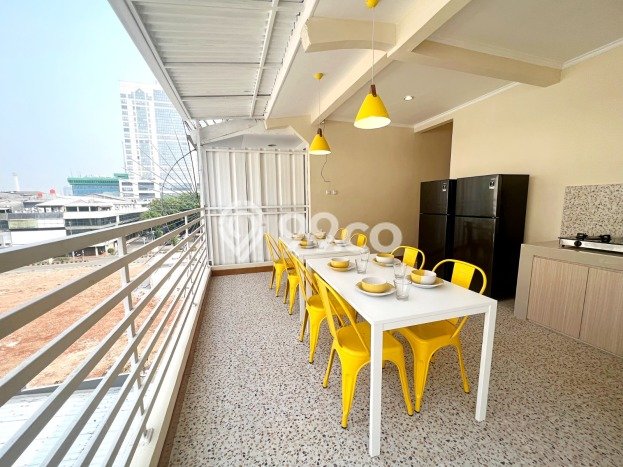 Dijual Rumah Luas Elegan Dengan View Eksklusif di Harmoni, Jakarta Pusat Dijual Rumah Luas Elegan Dengan View Eksklusif di Harmoni, Jakarta Pusat