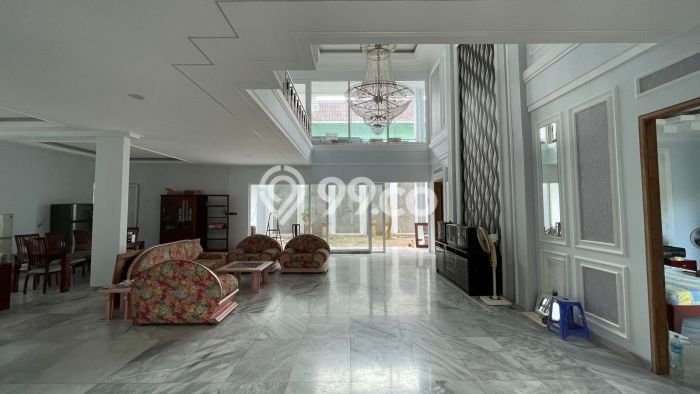 Siap Huni Rumah Mewah 5 Kamar di Denpasar Barat Dekat ke Mana Saja Siap Huni Rumah Mewah 5 Kamar di Denpasar Barat Dekat ke Mana Saja