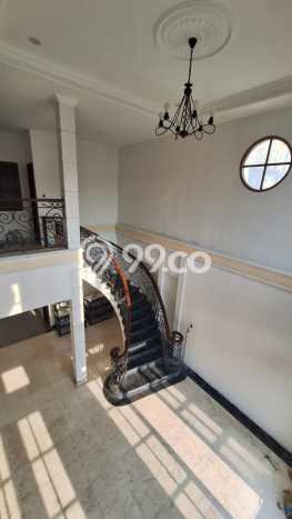 Rumah Mewah LB 390m2 Siap Pakai Desain Elegan di Banjar Wijaya, Tangerang Rumah Mewah LB 390m2 Siap Pakai Desain Elegan di Banjar Wijaya, Tangerang