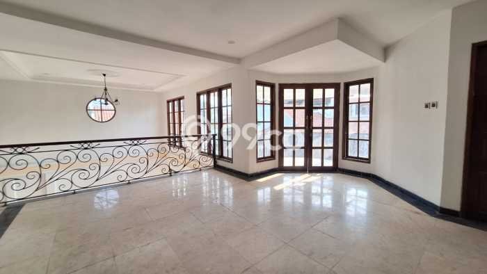 Rumah Mewah LB 390m2 Siap Pakai Desain Elegan di Banjar Wijaya, Tangerang Rumah Mewah LB 390m2 Siap Pakai Desain Elegan di Banjar Wijaya, Tangerang